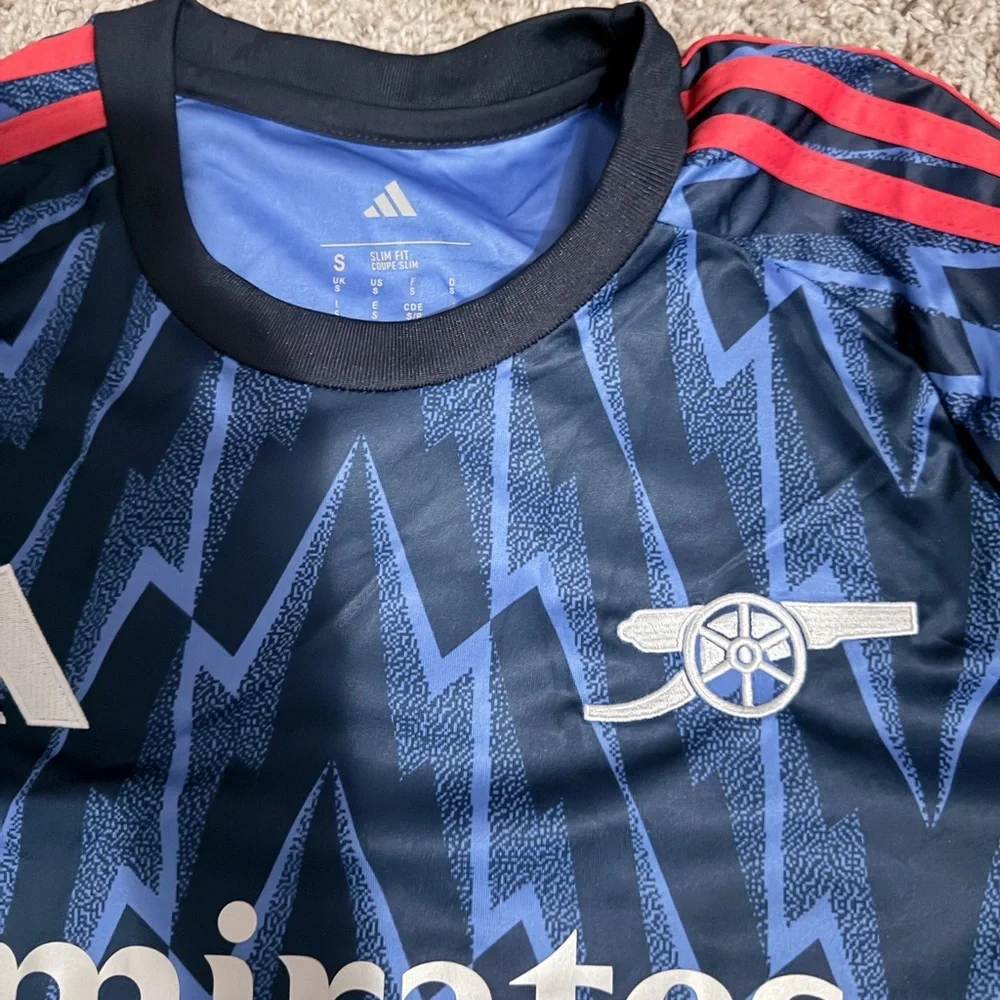 Adidas Navy and Red Zigzag Jersey - Picture 2 of 4